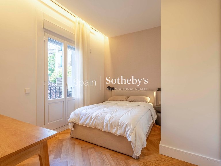 Apartment for Sale in Madrid, Madrid 24