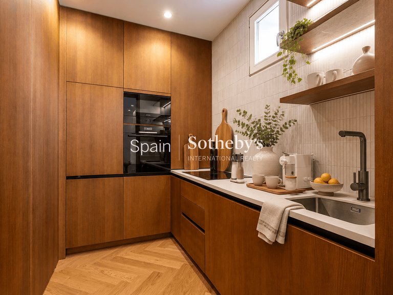 Apartment for Sale in Madrid, Madrid 13