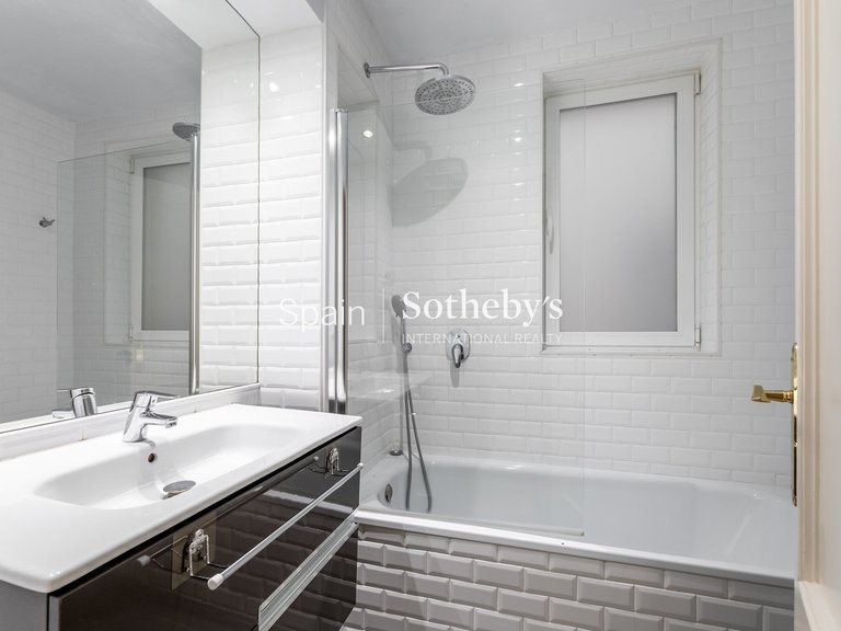 Apartment for Sale in Madrid, Madrid 23