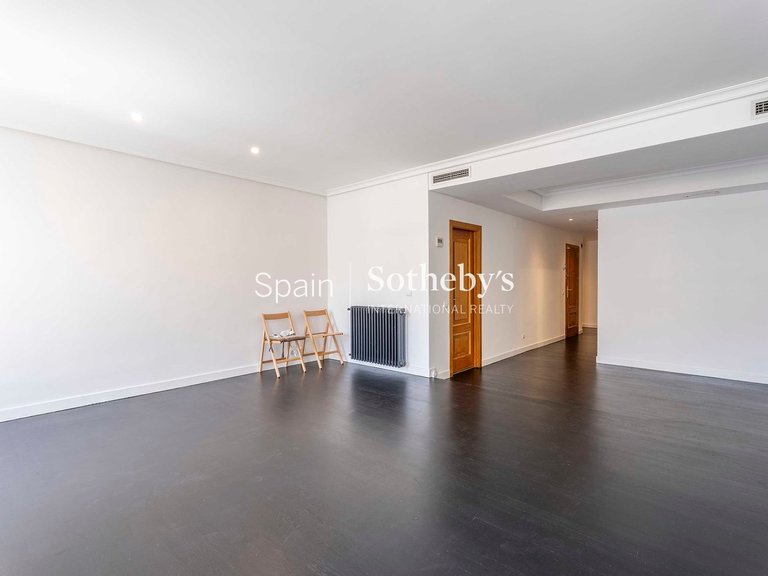 Apartment for Rent in Madrid, Madrid 11