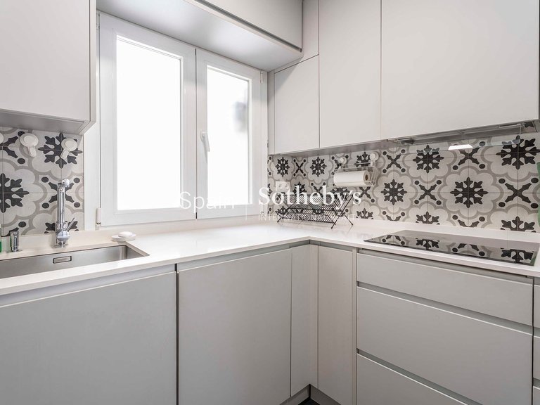 Apartment for Rent in Madrid, Madrid 18