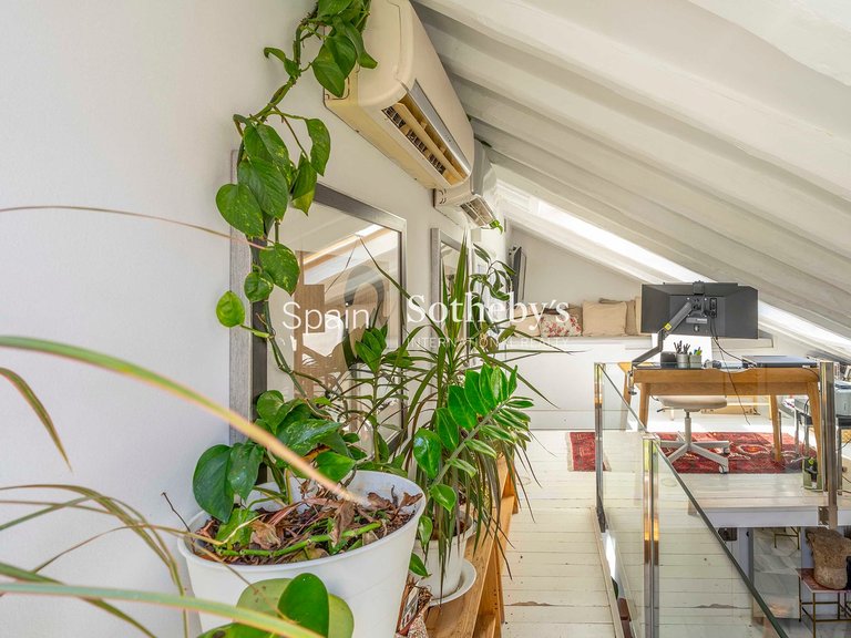 Penthouse for Rent in Madrid, Madrid 21