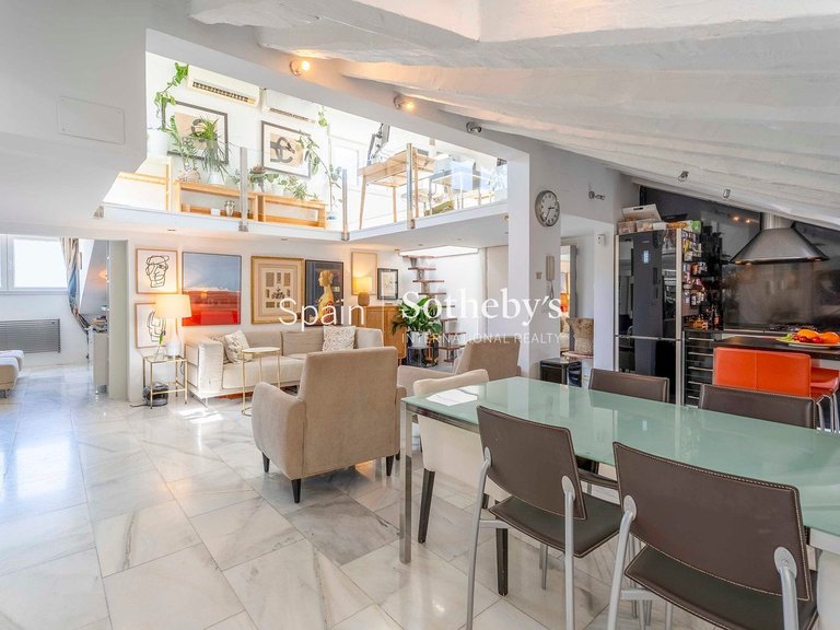 Penthouse for Rent in Madrid, Madrid 28