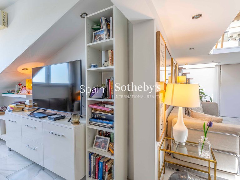 Penthouse for Rent in Madrid, Madrid 29