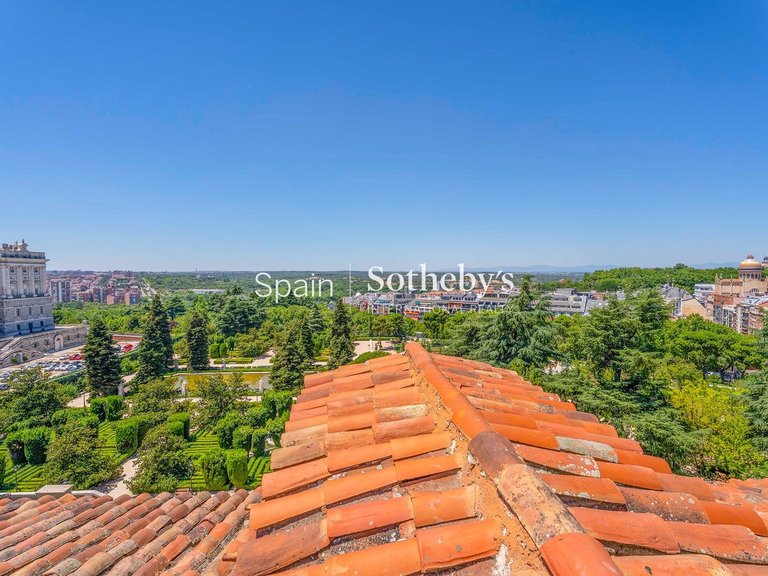 Penthouse for Rent in Madrid, Madrid 40