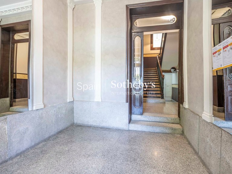 Penthouse for Rent in Madrid, Madrid 37