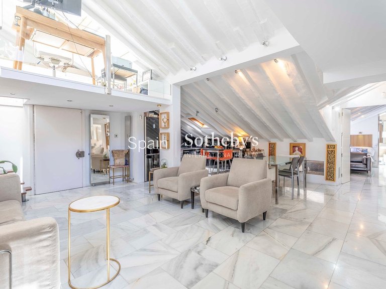 Penthouse for Rent in Madrid, Madrid 6