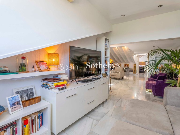 Penthouse for Rent in Madrid, Madrid 31