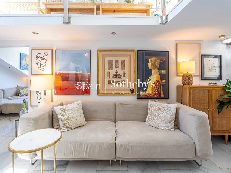 Penthouse for Rent in Madrid, Madrid 36