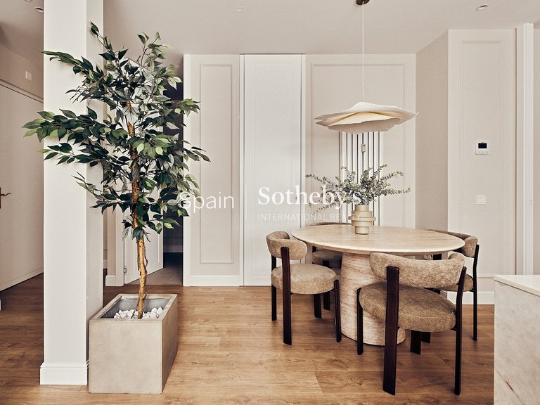 Apartment for Sale in Madrid, Madrid 5