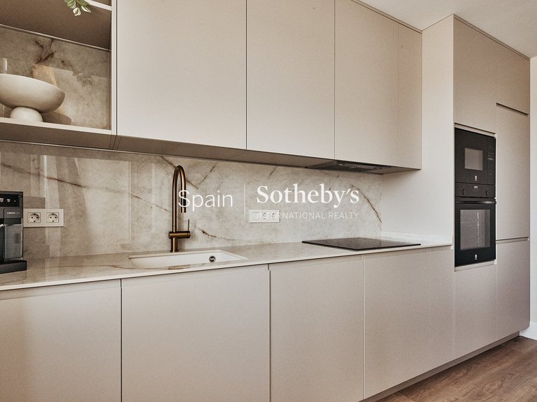 Apartment for Sale in Madrid, Madrid 16