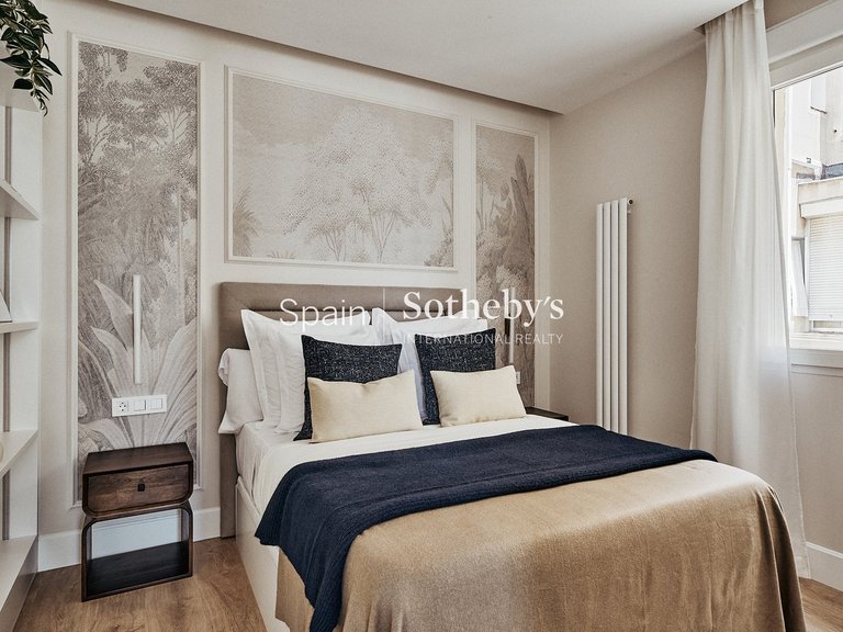 Apartment for Sale in Madrid, Madrid 18