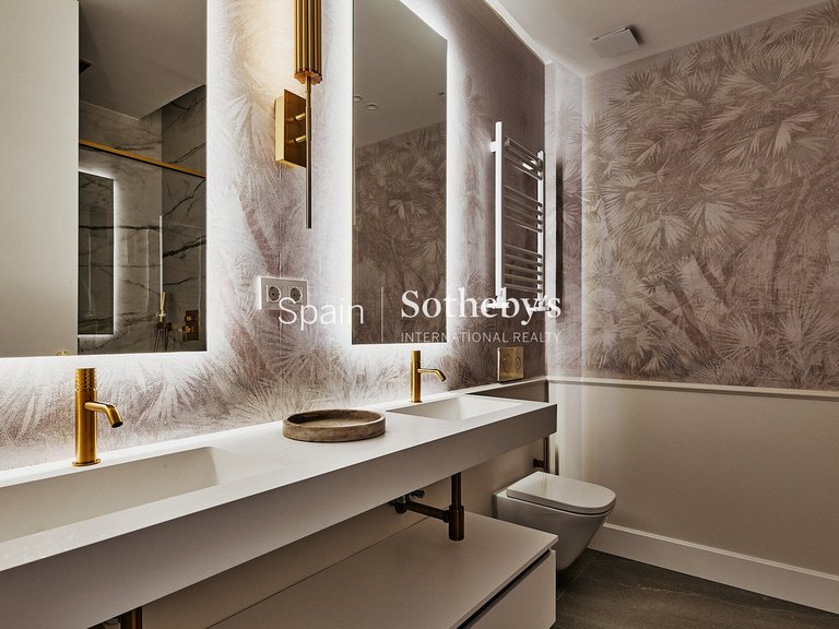Apartment for Sale in Madrid, Madrid 22