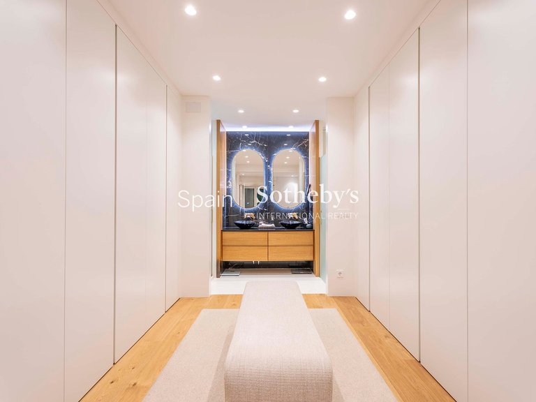 Apartment for Sale in Madrid, Madrid 22
