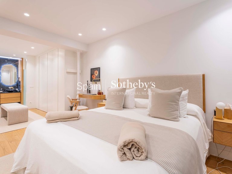 Apartment for Sale in Madrid, Madrid 17