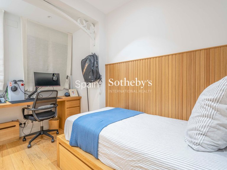 Apartment for Sale in Madrid, Madrid 27