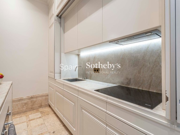 Apartment for Sale in Madrid, Madrid 12