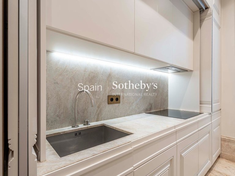 Apartment for Sale in Madrid, Madrid 11
