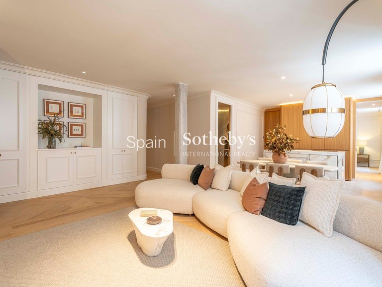 Apartment for Sale in Madrid, Madrid 16