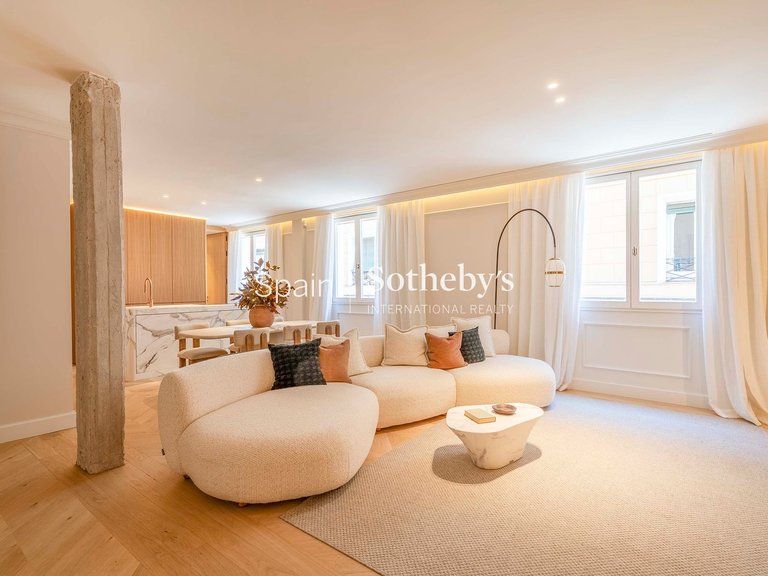 Apartment for Sale in Madrid, Madrid 18