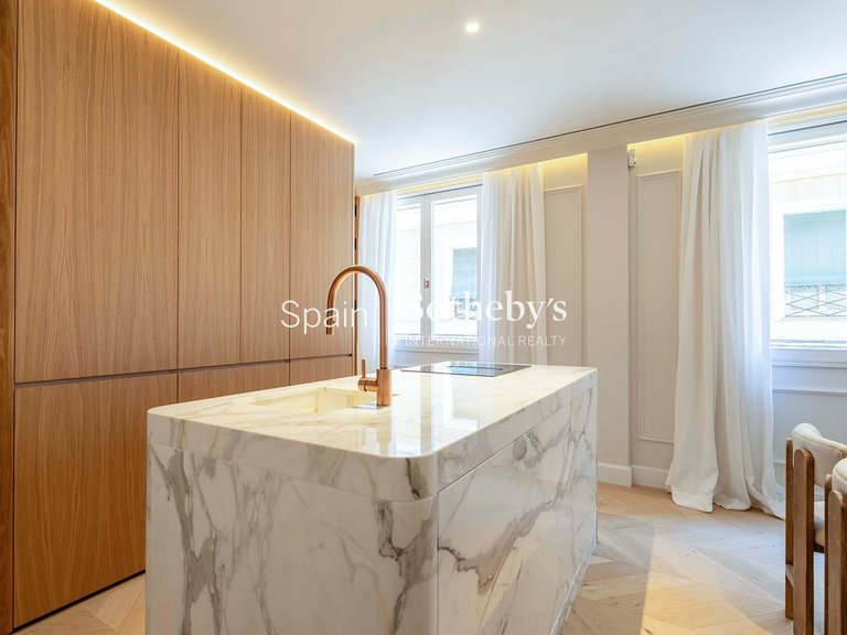 Apartment for Sale in Madrid, Madrid 8