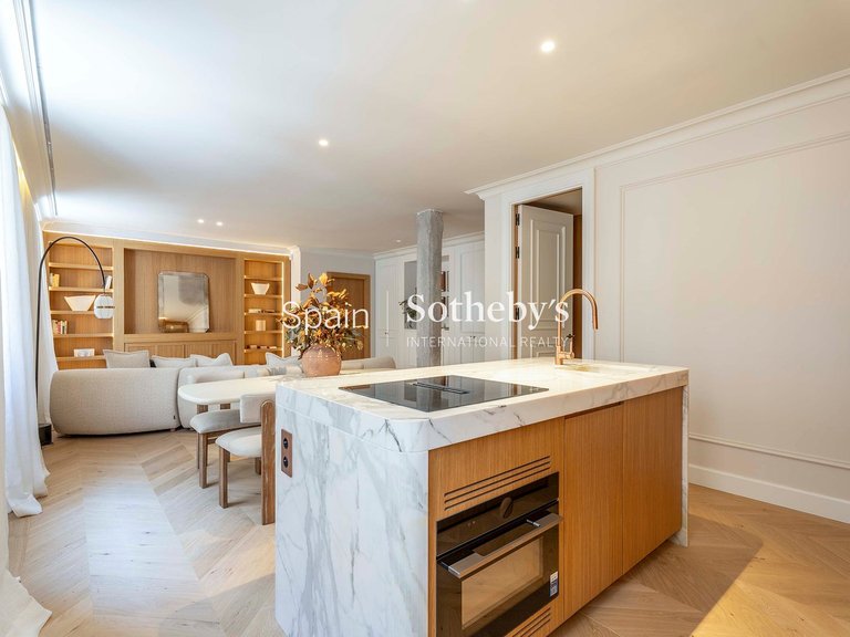 Apartment for Sale in Madrid, Madrid 5