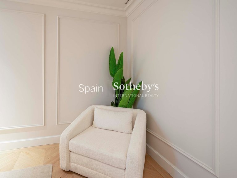 Apartment for Sale in Madrid, Madrid 17
