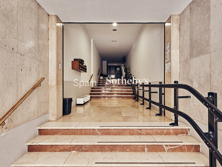 Apartment for Sale in Madrid, Madrid 18