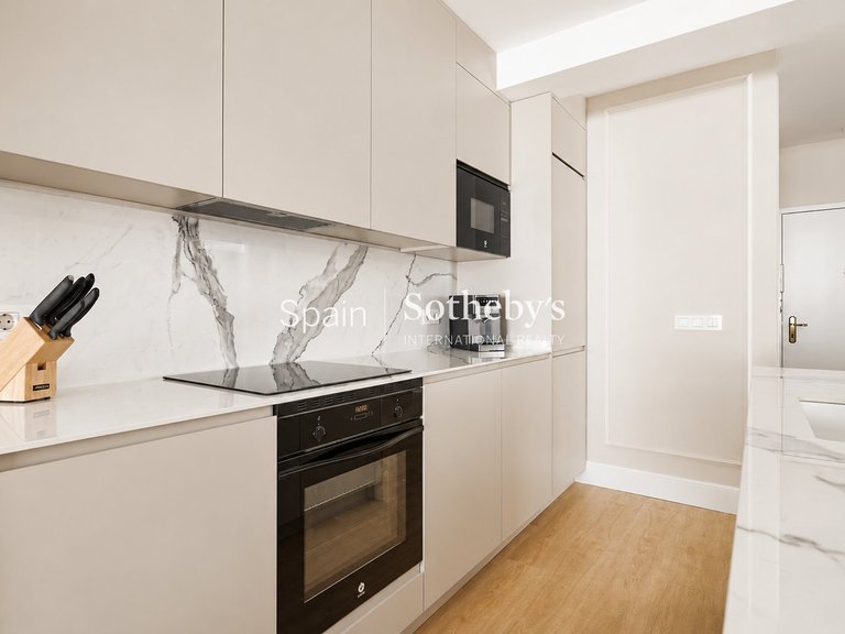Apartment for Sale in Madrid, Madrid 12