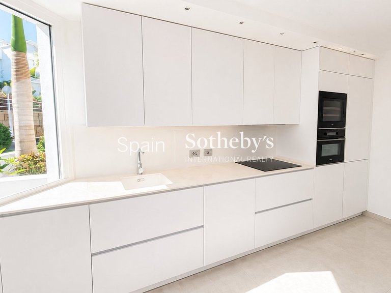 Town House for Sale in Adeje, Tenerife 12
