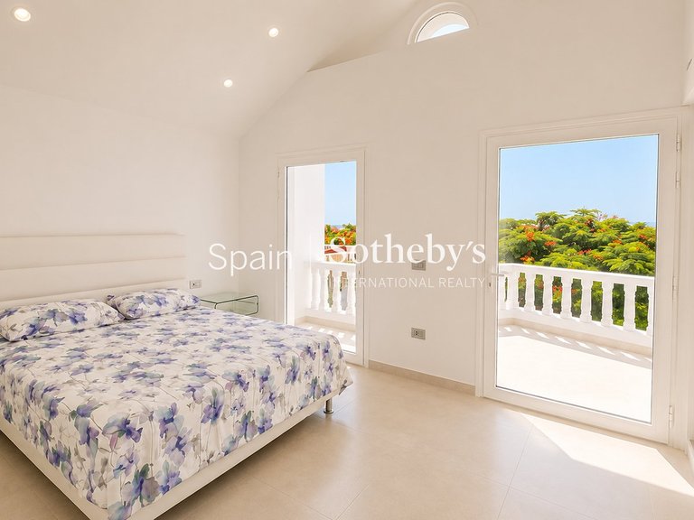 Town House for Sale in Adeje, Tenerife 16