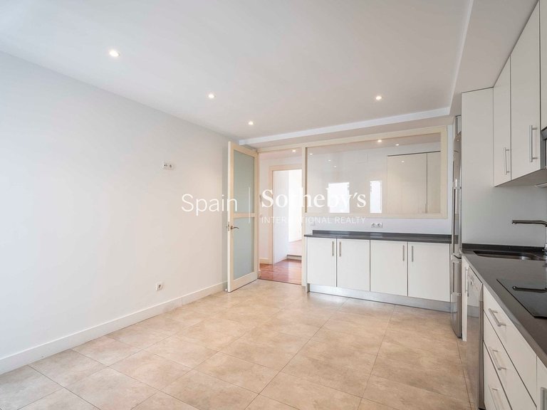 Apartment for Rent in Madrid, Madrid 12