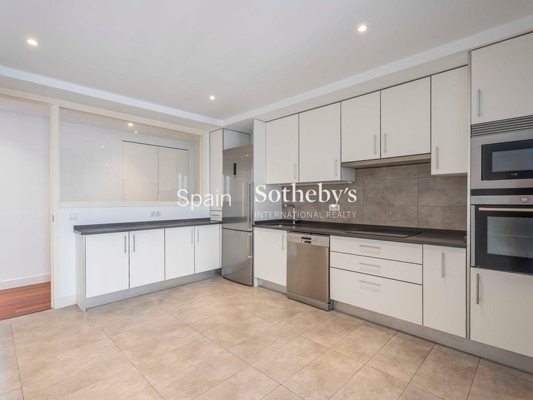 Apartment for Rent in Madrid, Madrid 28