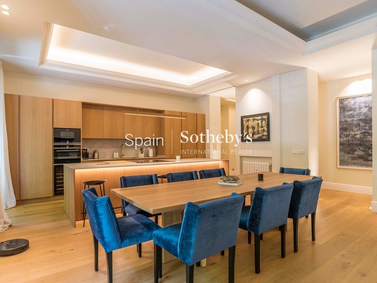 Apartment for Sale in Madrid, Madrid 11