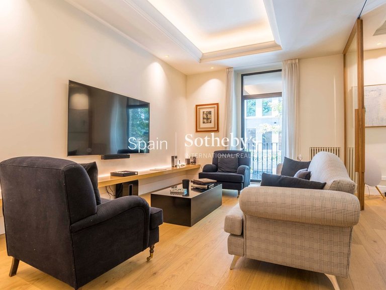 Apartment for Sale in Madrid, Madrid 17
