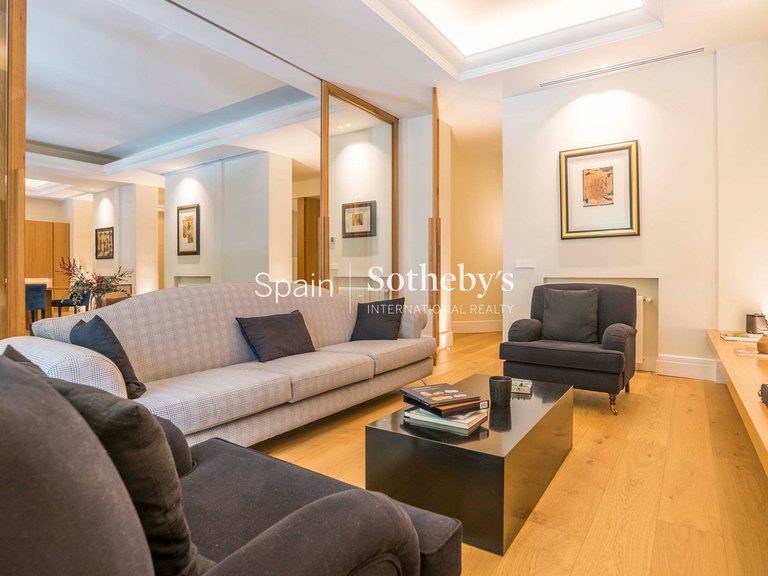 Apartment for Sale in Madrid, Madrid 16