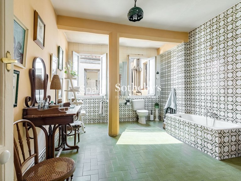 Apartment for Sale in Madrid, Madrid 16