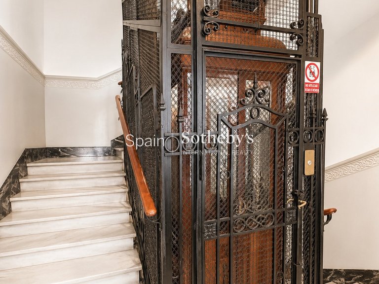 Apartment for Sale in Madrid, Madrid 12