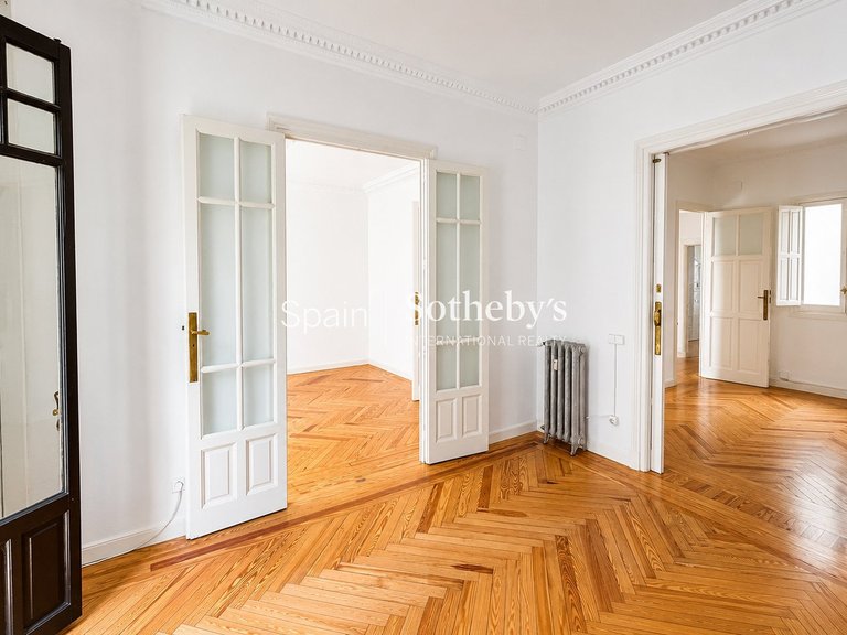 Apartment for Sale in Madrid, Madrid 6