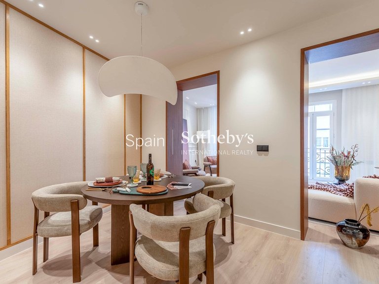 Apartment for Sale in Madrid, Madrid 5