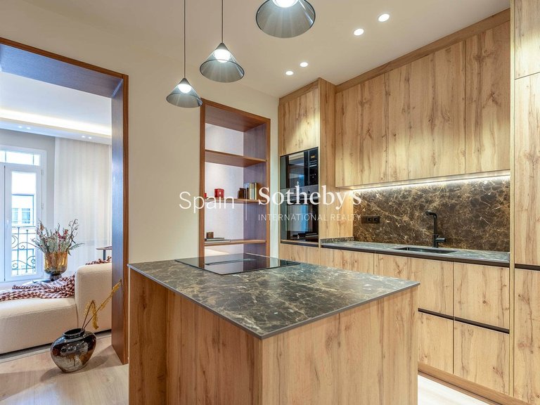 Apartment for Sale in Madrid, Madrid 13