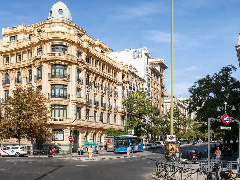Apartment for Sale in Madrid, Madrid 13
