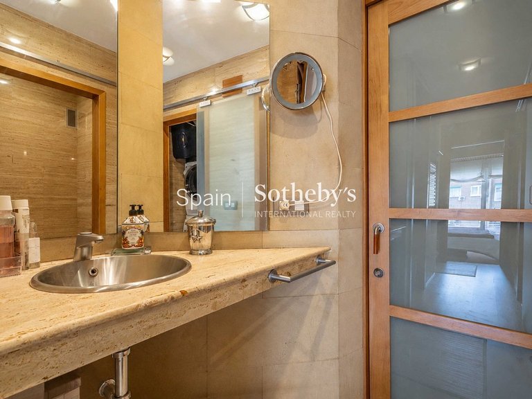 Apartment for Sale in Madrid, Madrid 14
