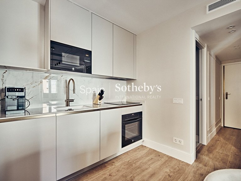 Apartment for Sale in Madrid, Madrid 11