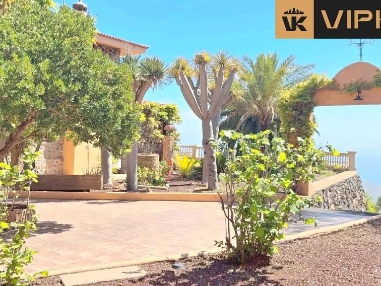 Villa for Sale in Arona, Tenerife 3