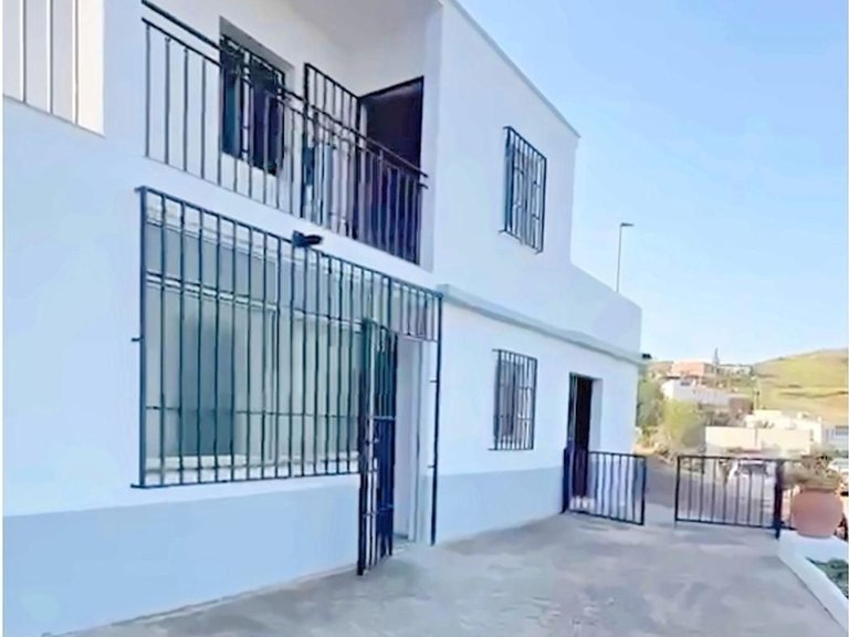 Villa for Sale in San Cristóbal De La Laguna, Tenerife 24