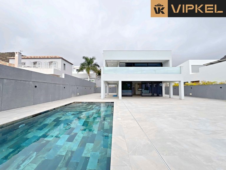 Villa for Sale in Adeje, Tenerife 38
