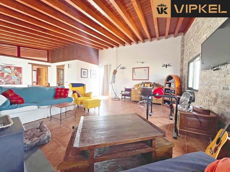 Villa for Sale in Granadilla De Abona, Tenerife 28