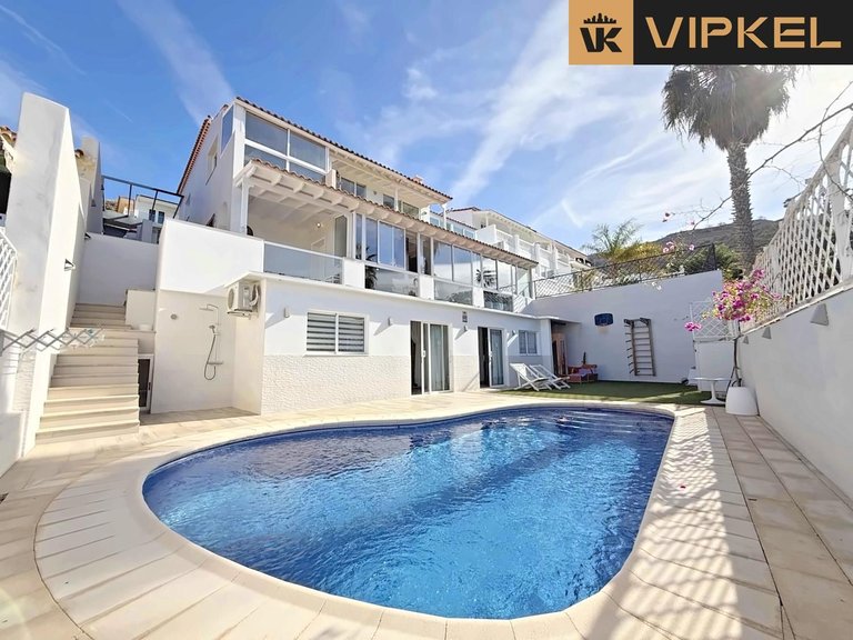 Villa for Sale in Adeje, Tenerife 16
