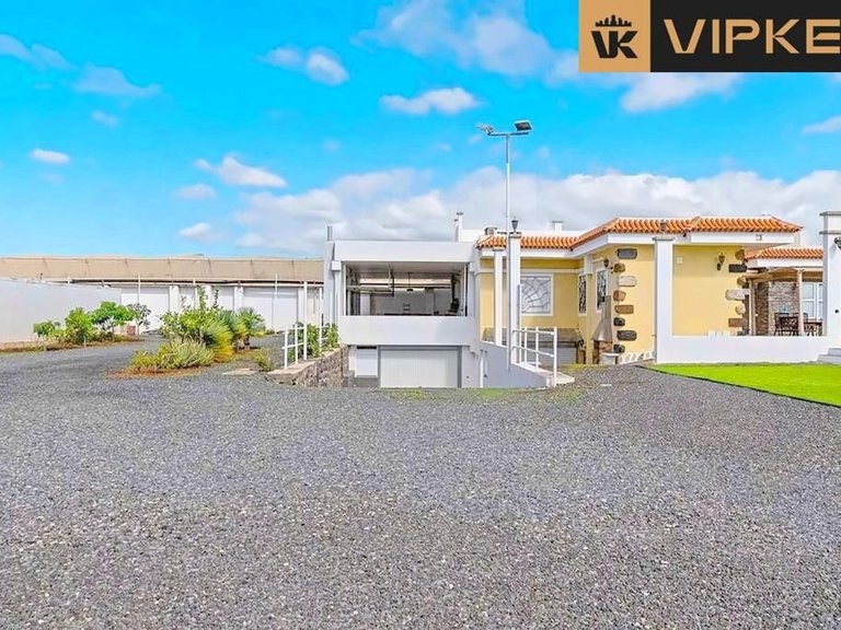 Villa for Sale in Arona, Tenerife 1